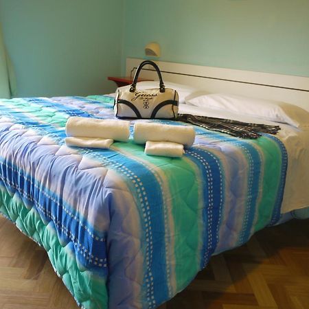 Hotel Maena Rimini Extérieur photo