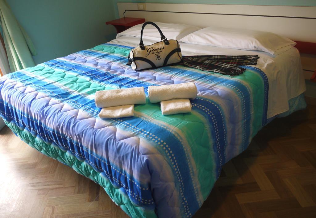 Hotel Maena Rimini Extérieur photo