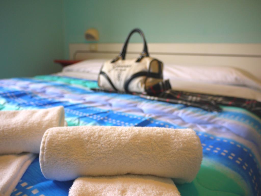 Hotel Maena Rimini Chambre photo