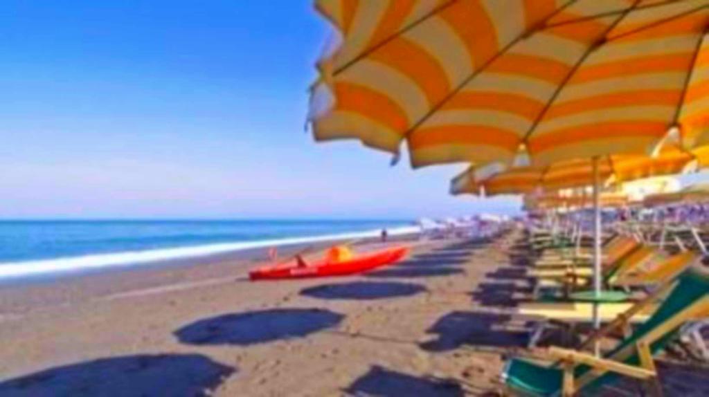 Hotel Maena Rimini Extérieur photo