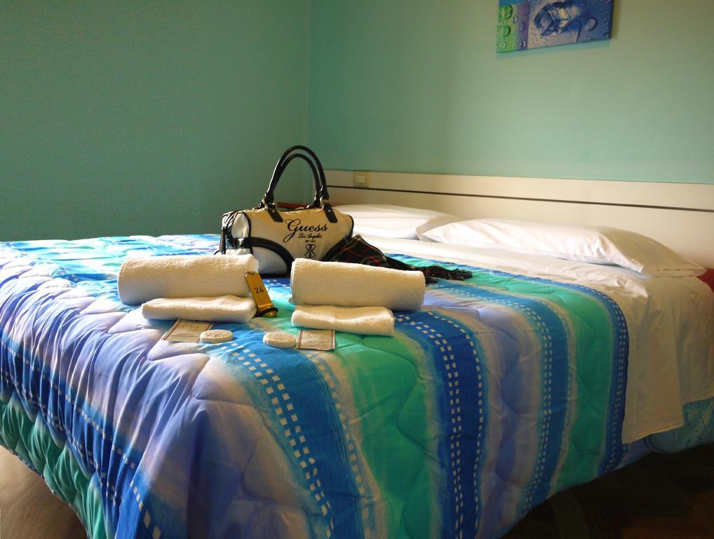 Hotel Maena Rimini Extérieur photo