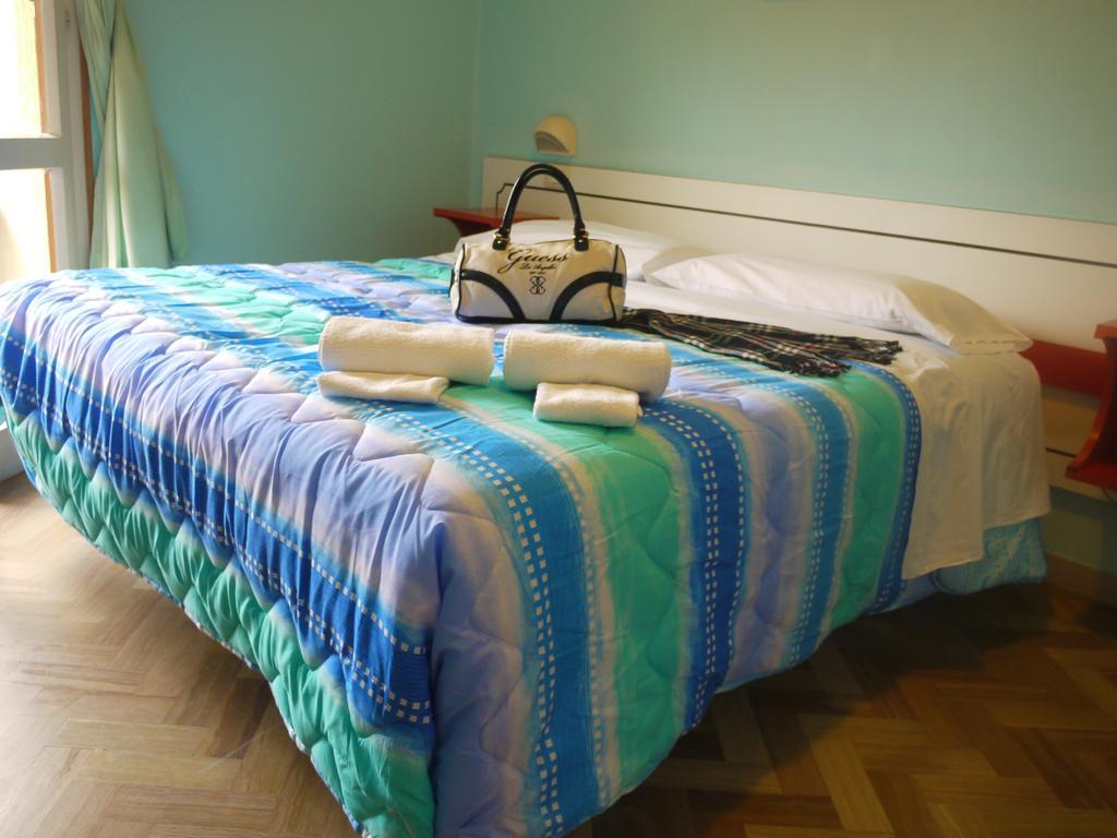 Hotel Maena Rimini Extérieur photo